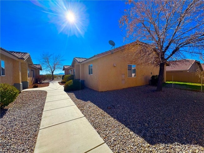 Photo - 2501 E Ambush St