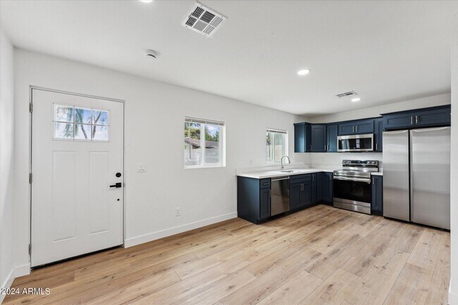 Photo - 1548 N Upland Cir Unit C