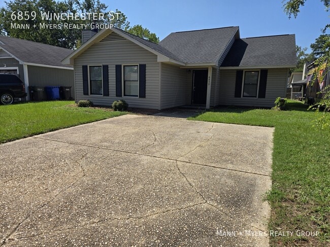 Photo - 6859 Winchester St
