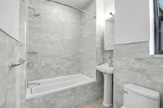 Photo - The Buchanan