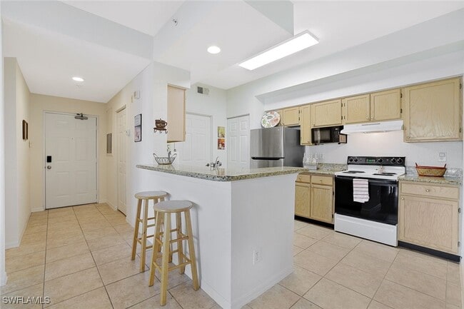 Building Photo - 4610 St Croix Ln Unit 1027