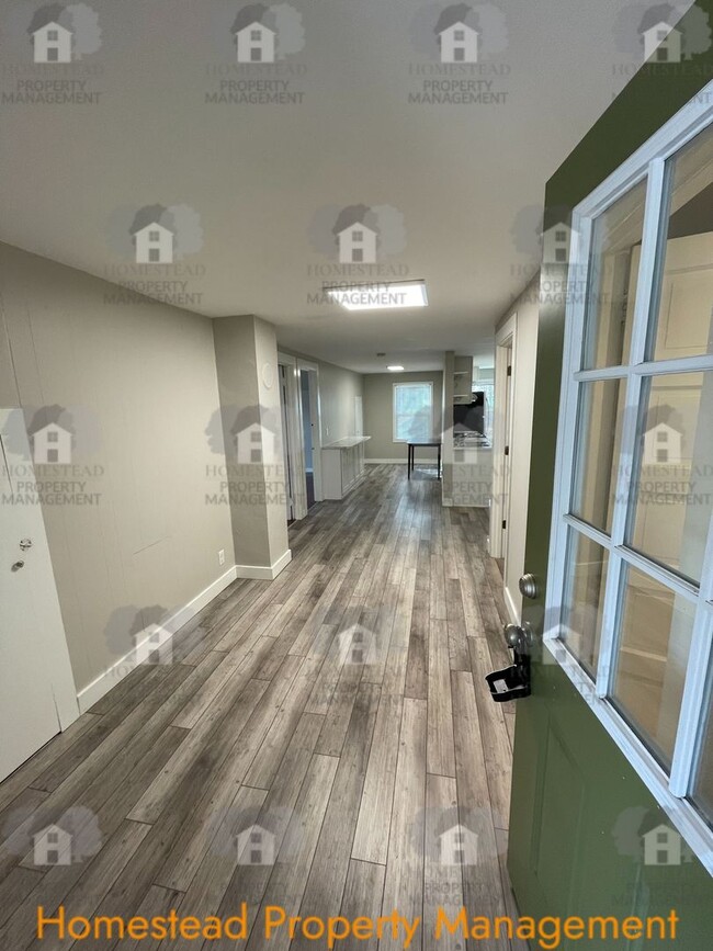 Building Photo - 451 Unit 195 - 3