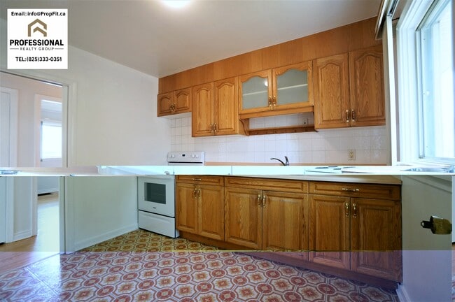 Building Photo - 14604 110A Av NW