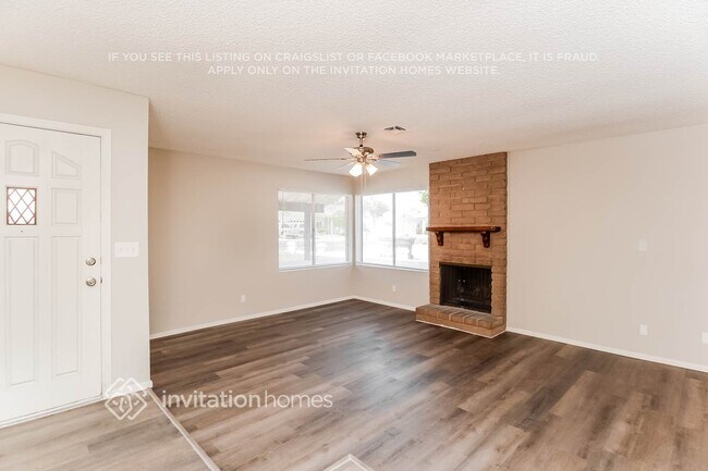 Photo - 1721 E 8th St