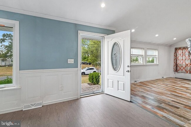 Photo - 23 N Sunset Dr