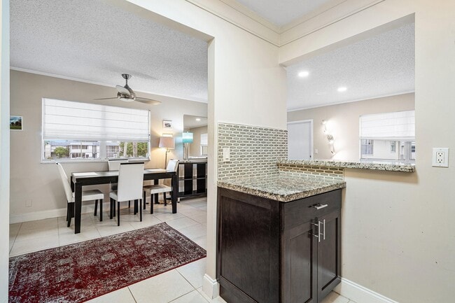 Photo - 142 Brittany Terrace