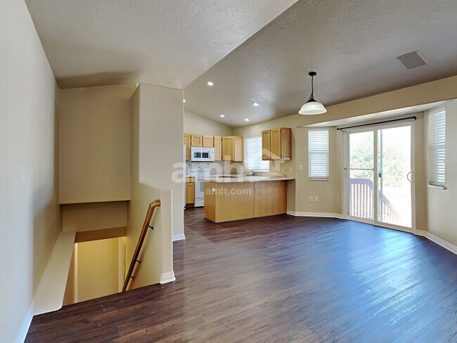 1920 Snow Spring Dr