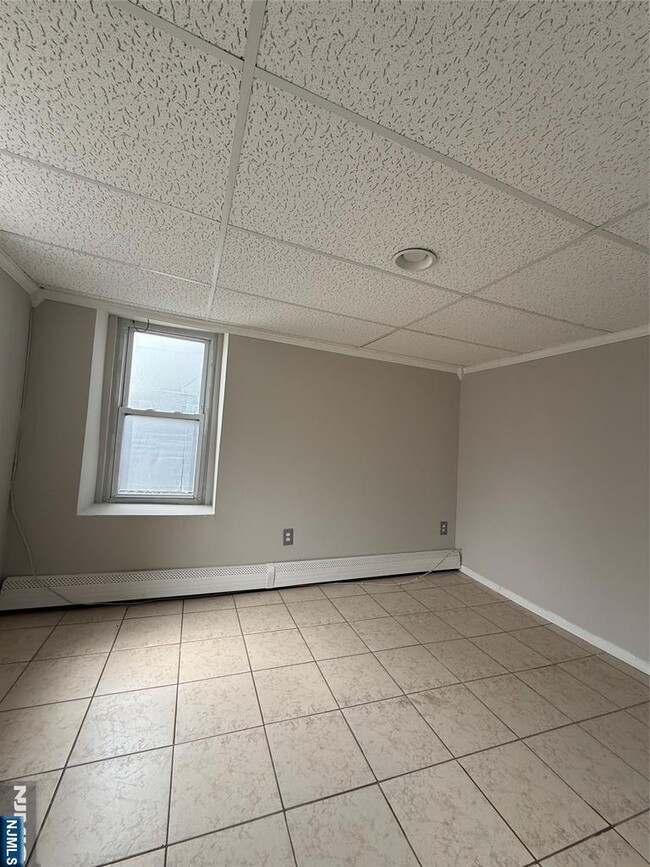 Photo - 1430 44th St