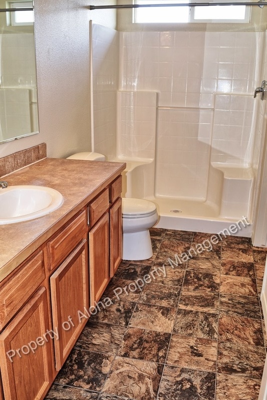 Photo - 1037 W Pine Ave