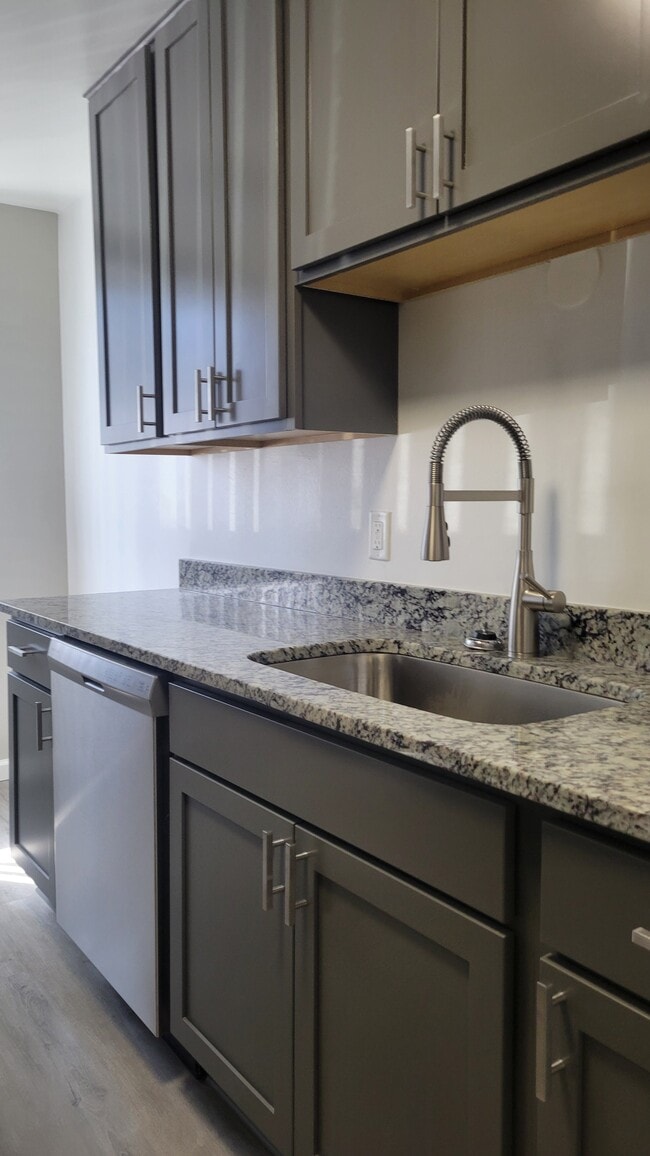 Photo - Sheraton Place Apartments