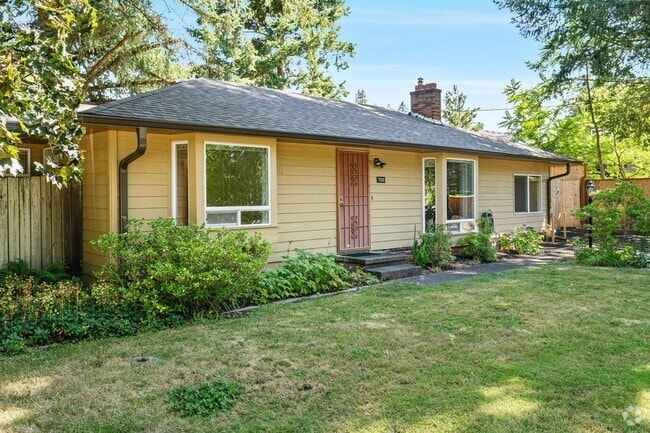 Building Photo - Charming, retro 2-bdrm/2-bath ranch w/ lar... Rental