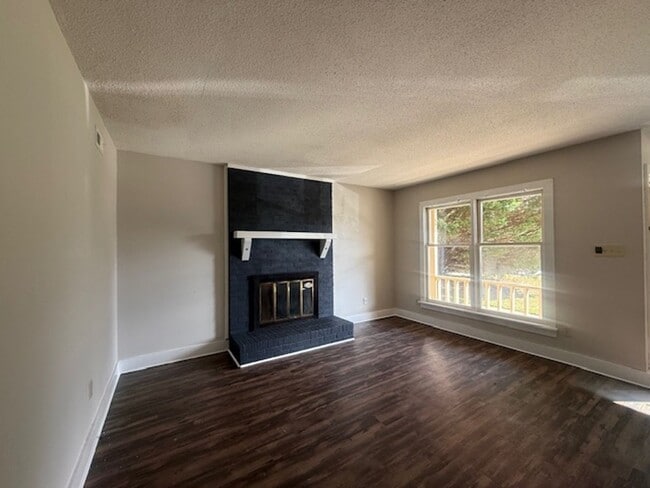 Photo - 118-122 Unit 118