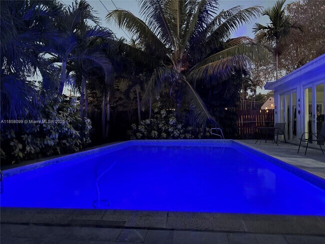 Photo - 5749 SW 42nd St