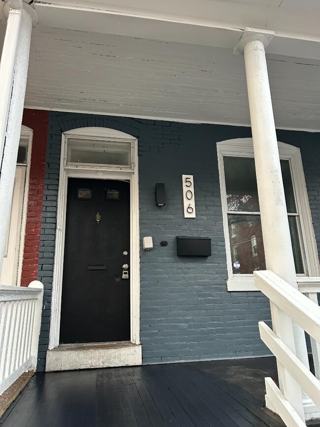 Building Photo - 506 Curtin St