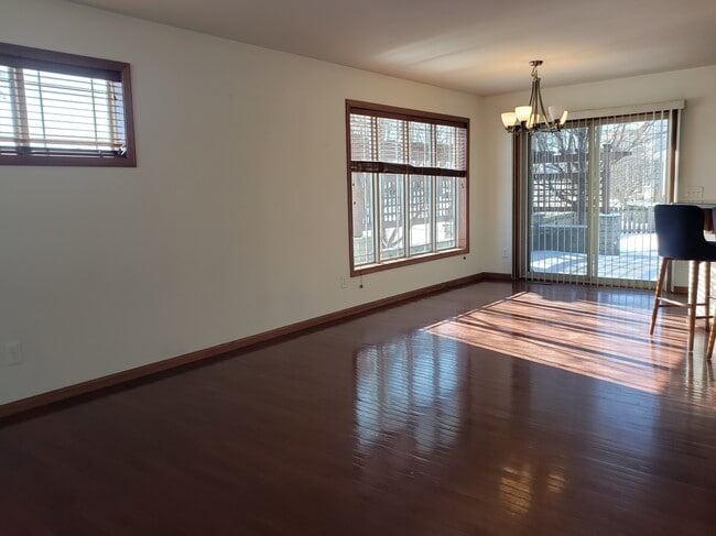 Photo - 3718 Stonebridge Dr