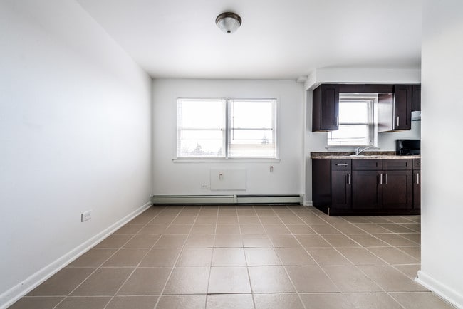 Photo - 1475 State St