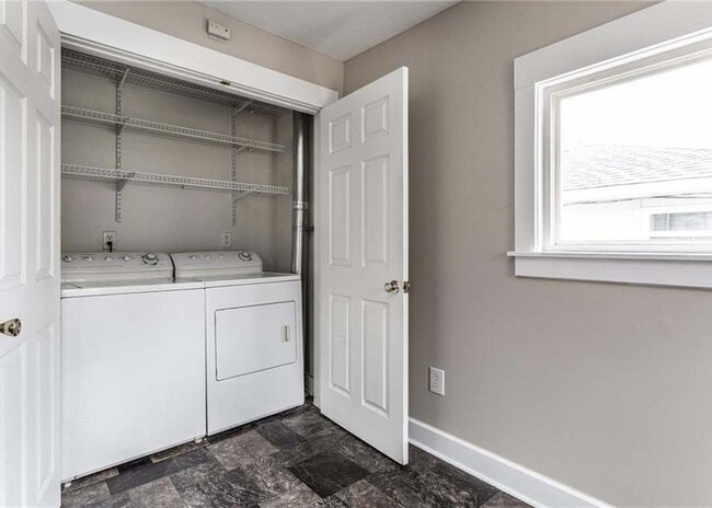 936 E Pleasant Run Parkway North Dr