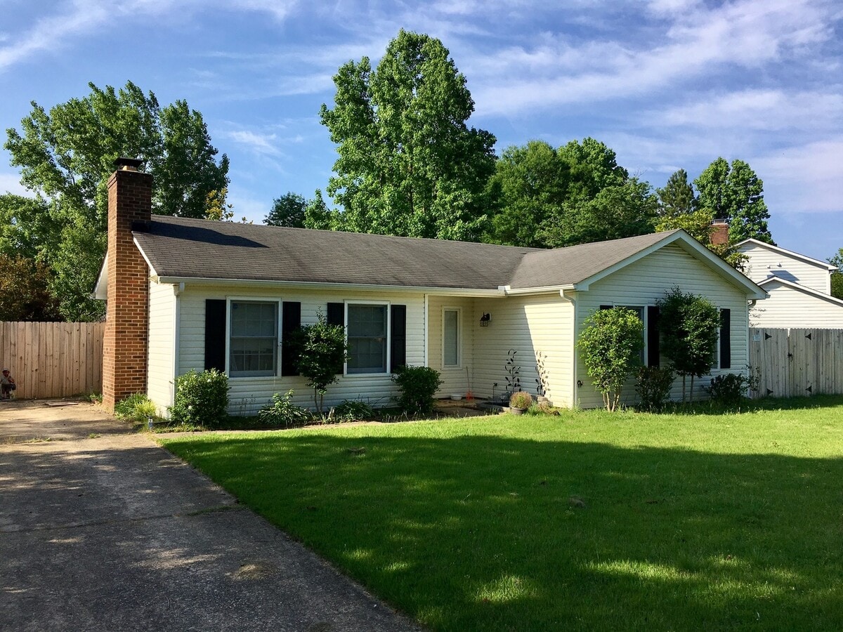 2 Bed | 2 Bath Cary Home with Fenced Yard ... - 2 Bed | 2 Bath Cary Home with Fenced Yard ...