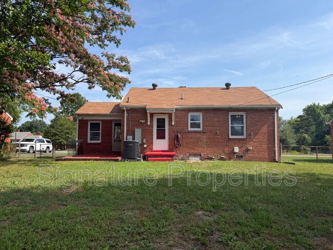 Photo - 2411 Carlisle Ave