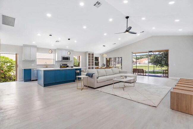 Photo - 8031 Nadmar Ave