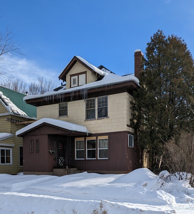 Property Exterior - 126 3rd St S Unit 3