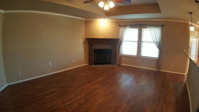 Photo - 7041 Cherokee Crossing West