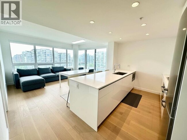 Photo - 5766 Gilbert Rd. Unité 120X