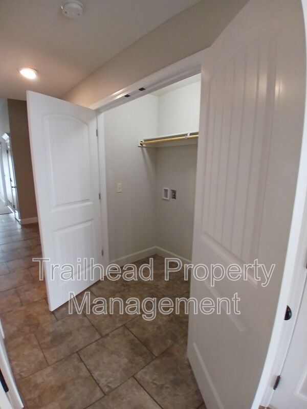 Photo - 9401 N Robinhood Ave