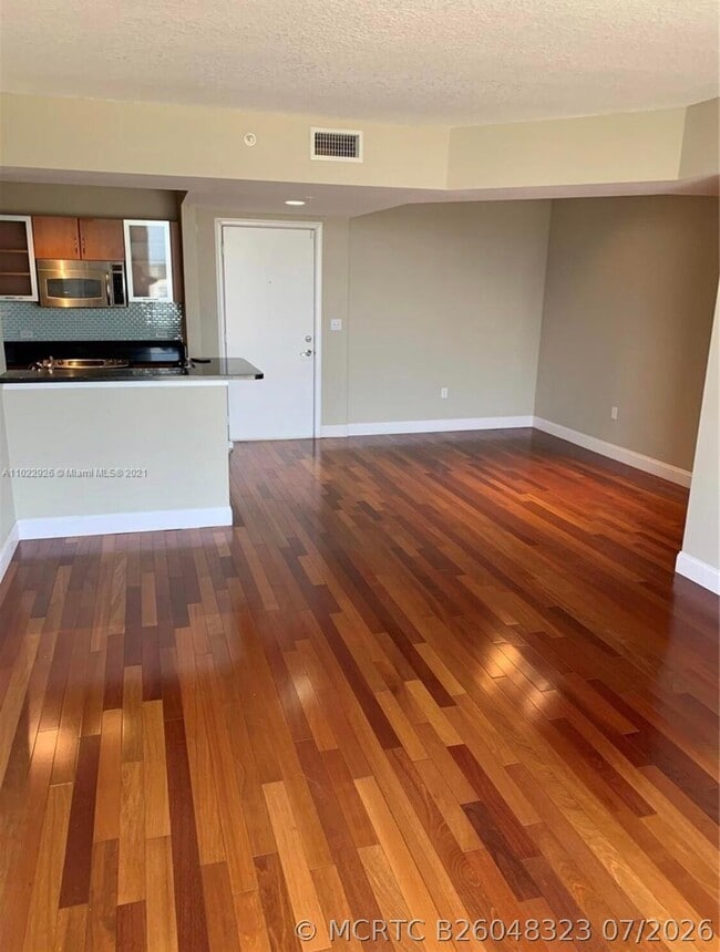 Photo - 18800 NE 29th Ave Unit 815