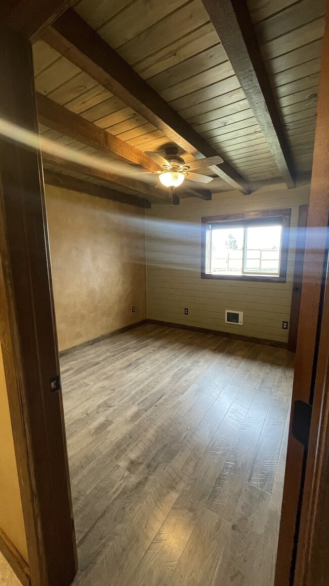 Photo - 1 Crystal Creek Dr