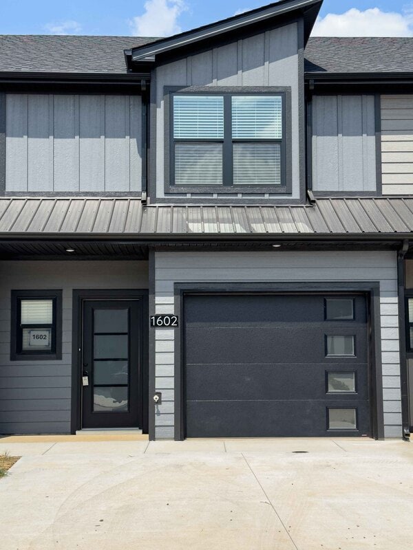Building Photo - 1602 Jonathan Wade Cir Rental