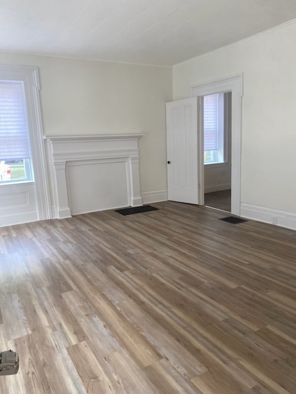 Building Photo - 8338 W Ridge Rd Rental