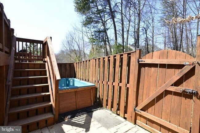 Building Photo - 5554 Jowett Ct Rental