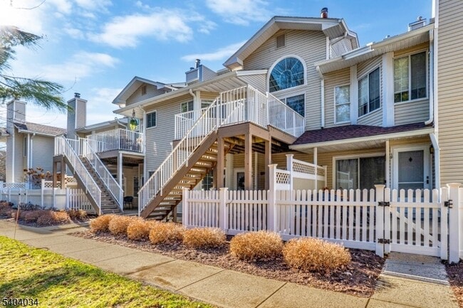 Photo - 20 Academy Ct