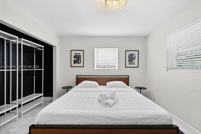 Photo - 710 SW 70th Ave