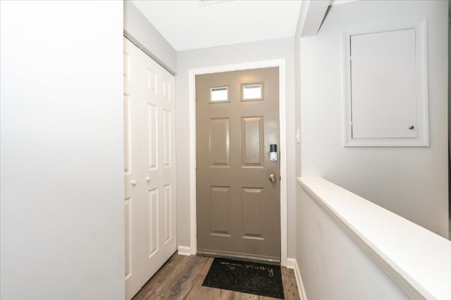 Photo - 214 Ashfield Ct
