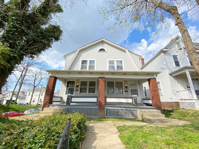 Building Photo - W Patterson Ave 72-74 NLLS Unit 74
