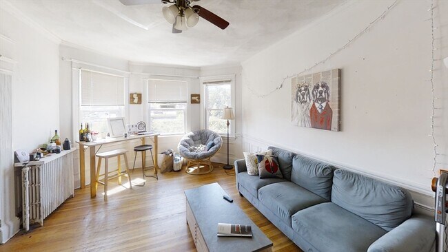 Building Photo - 1504 Commonwealth Ave Unit 7