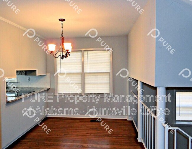 Photo - 1003 Heard Ct SE