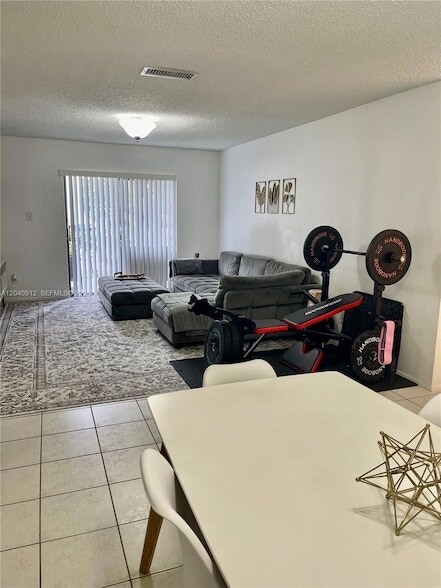 Photo - 11229 W Atlantic Blvd Unidad 101