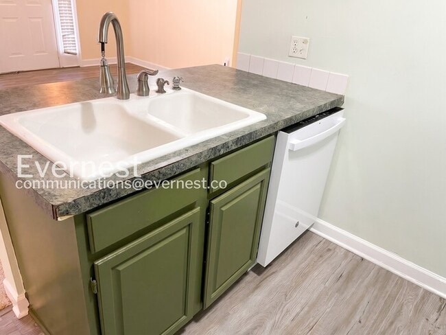 Photo - 12135 Salemtown Dr