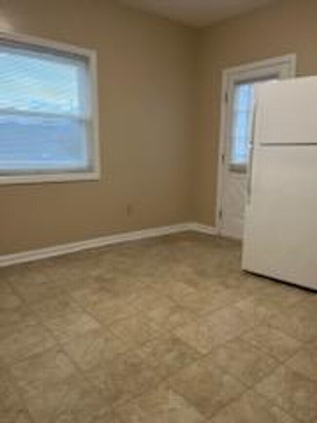 5-6 Schaeffer Way Unit 5
