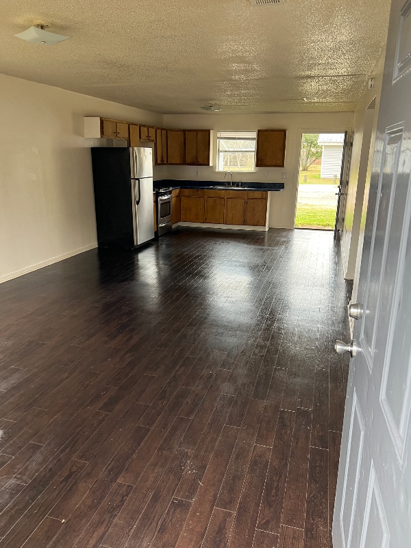 Building Photo - 19474 Magnolia St Rental