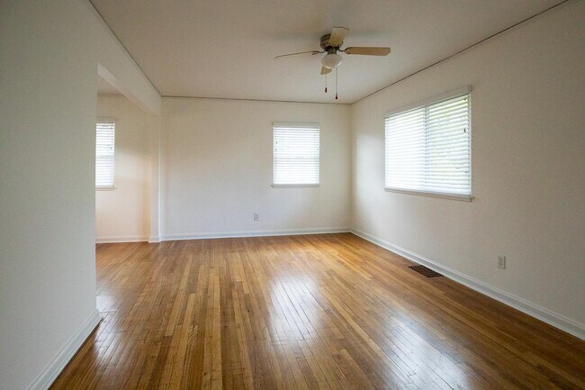 Photo - 2005 NE Prescott St