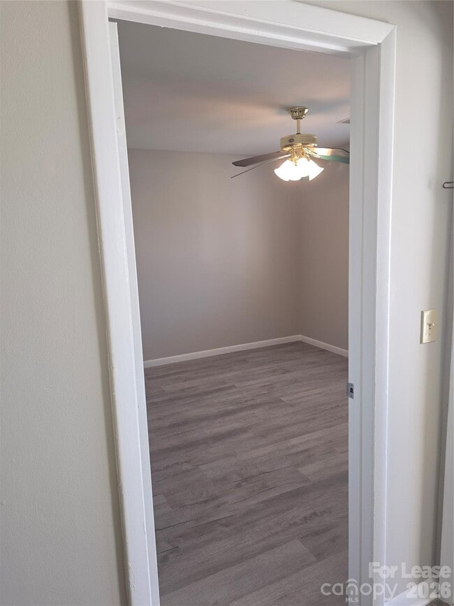 Photo - 1652 Eagles Pl Unit H203