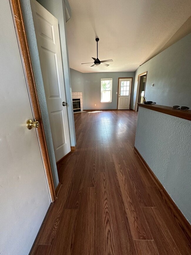 Photo - Spacious 5 Bedroom 3 Bath Home