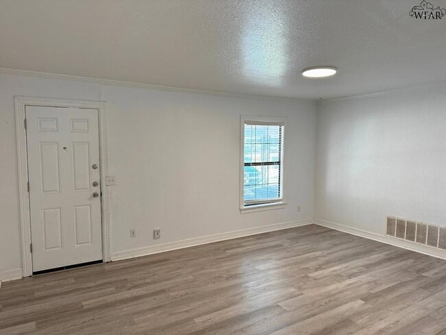 Photo - 1604 Blonde St
