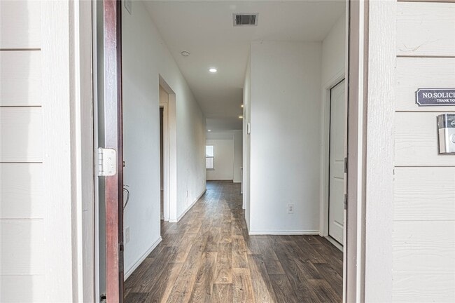 Photo - 5110 Hedgerose Ln