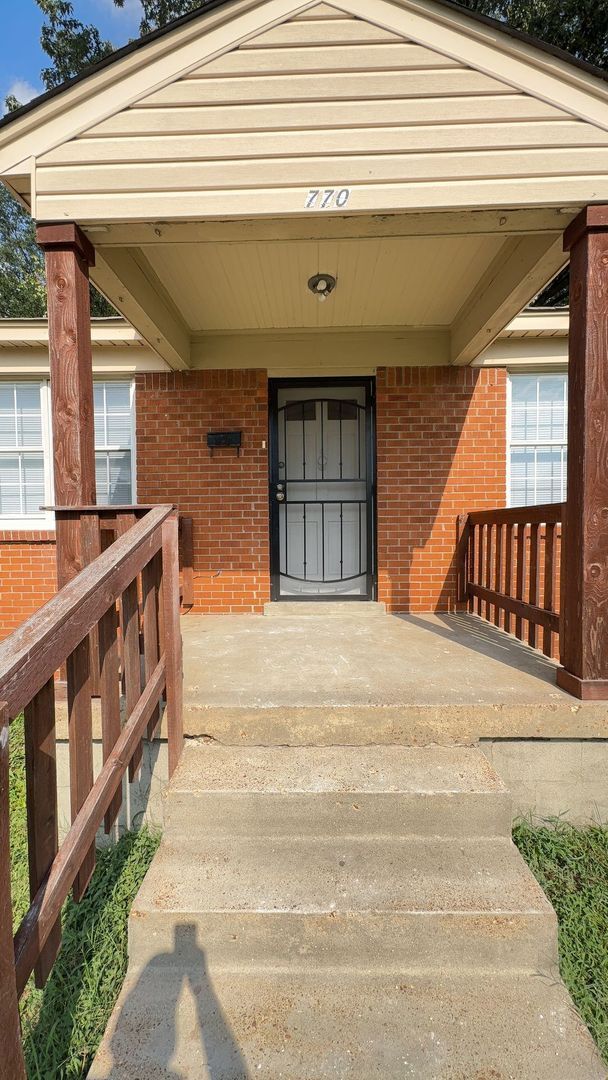 Building Photo - Very Nice Newly Rehabbed Duplex in Berclair Rental