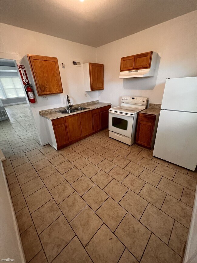 Photo - 2 br, 1 bath Duplex - 917 Gladstone St 917...
